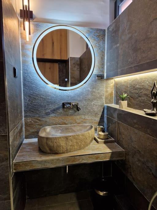 Biblioteka Spa Suite Belgrad Zewnętrze zdjęcie