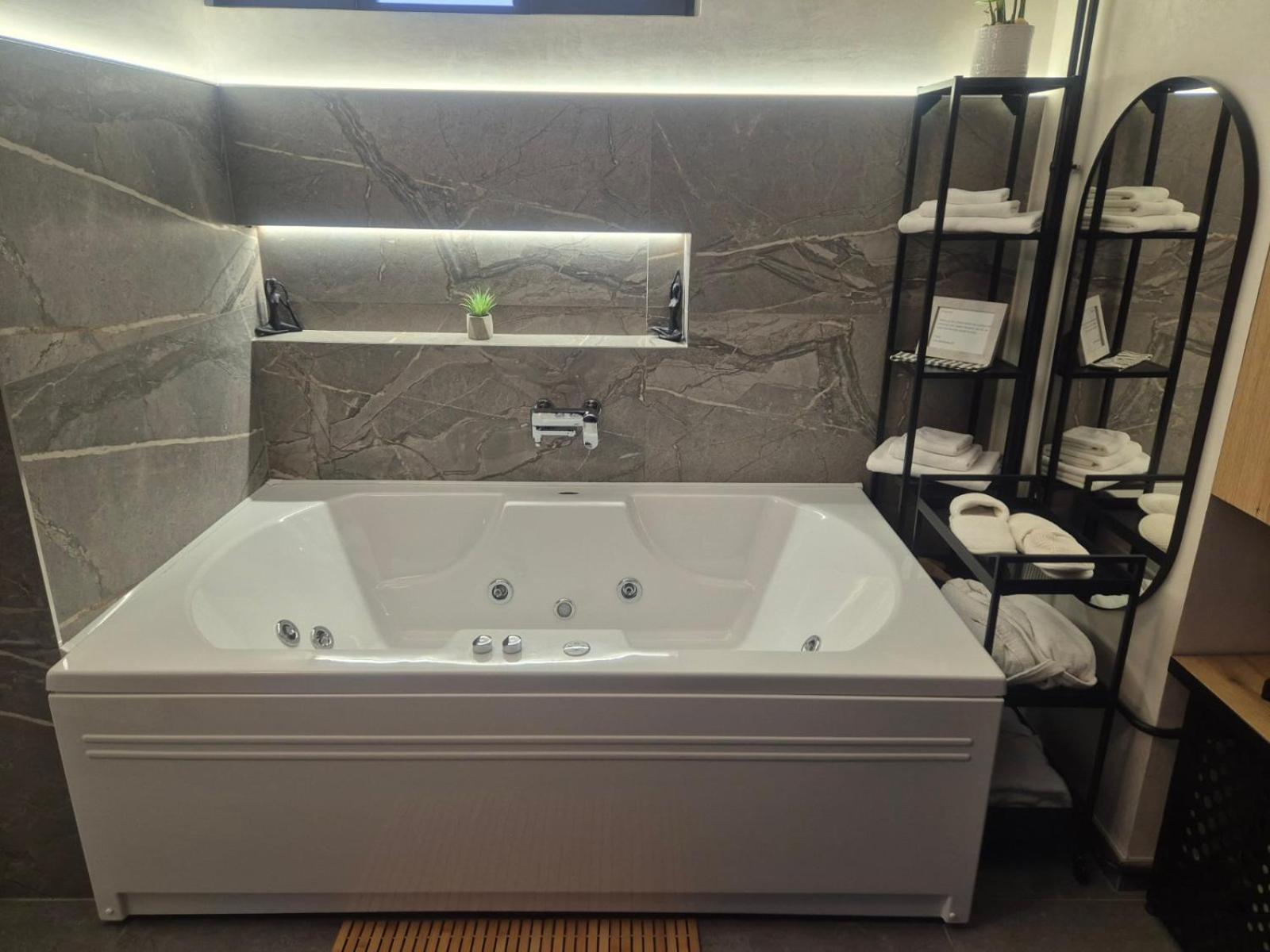 Biblioteka Spa Suite Belgrad Zewnętrze zdjęcie